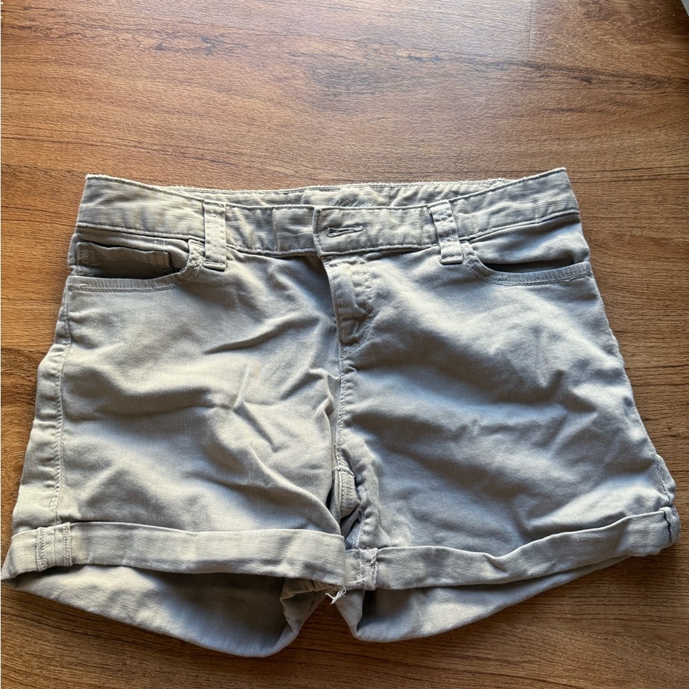Tommy Hilfiger Women's Light Gray Cargo Shorts